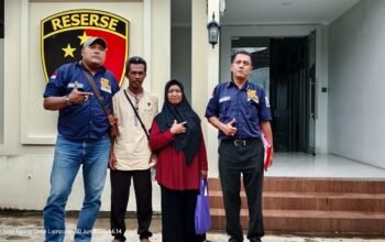 Turiyem istri supriyono diperiksa oleh penyidik unit tipidter sat reskrim polres tanggamus.