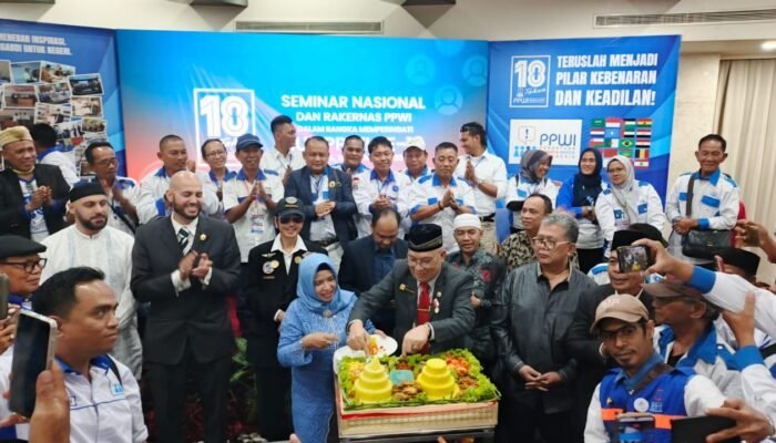 Banyak Dihadiri Duta Besar Luar Negeri, Rakernas PPWI Berlangsung Khidmat.